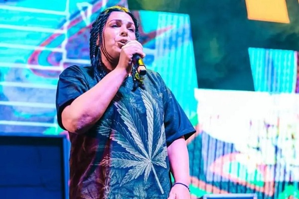 dana marijuana in concert