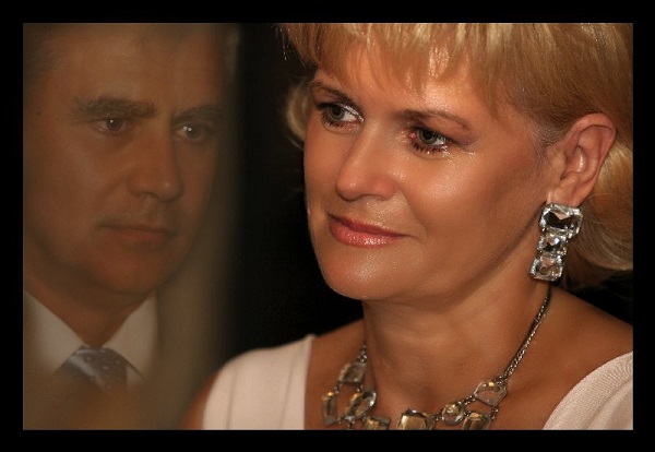 colaj foto monica tatoiu si sotul in tnerete