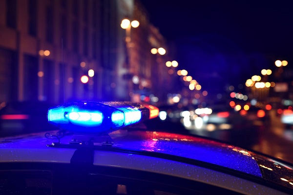 girofarul unei masini de politie de culoare albastra