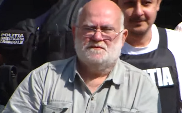 alfred bulai incatusat inconjurat de politisti 