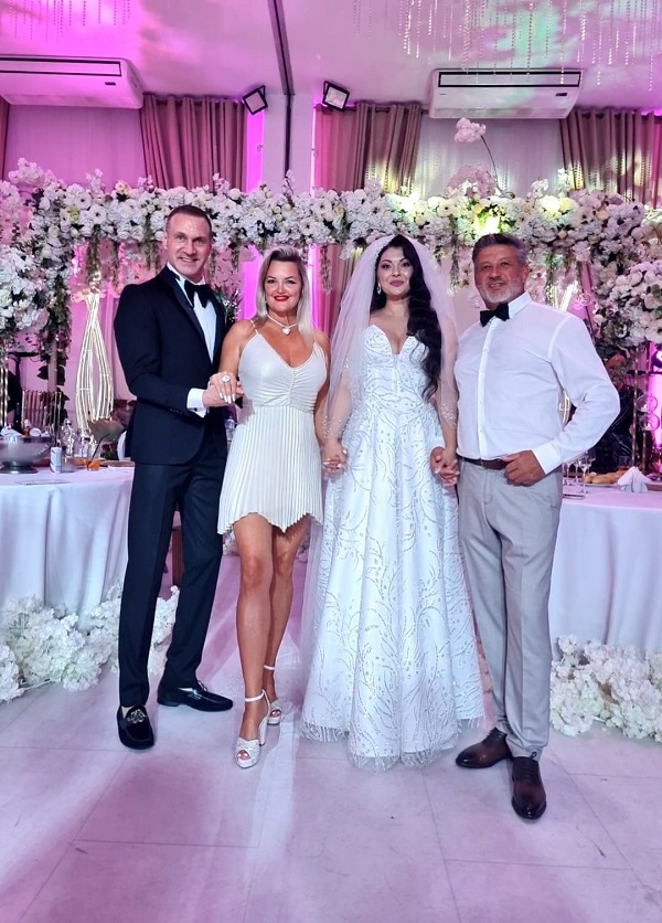 alin oprea si medana la nunta lor alaturi de invitati