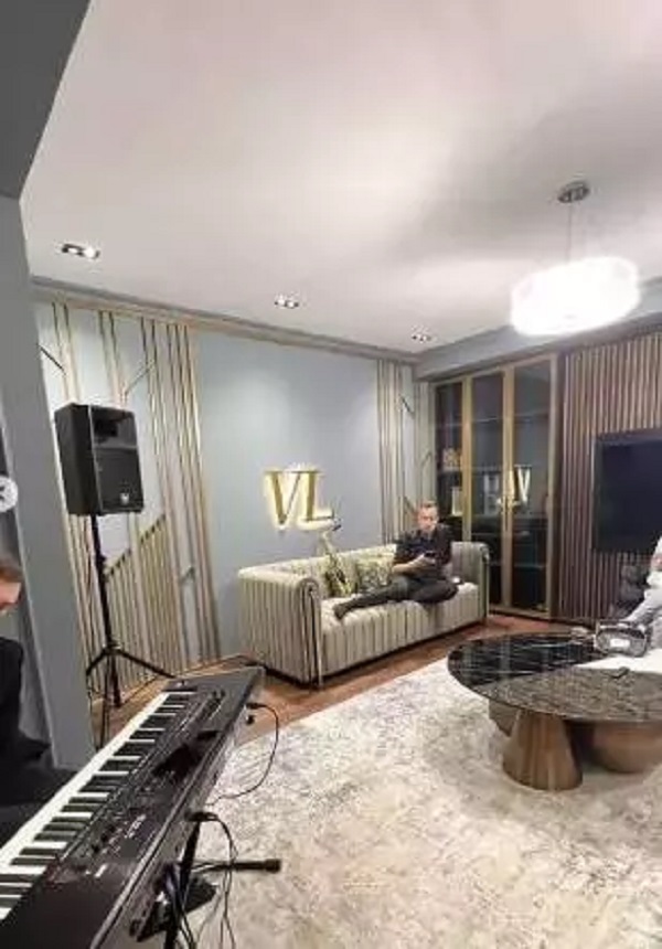 studio amenajat in casa vladutei lupau cu orga si boxe