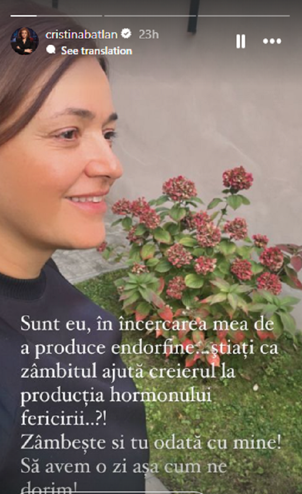 captura de ecran cu mesajul cristinei batlan pe fundal flori