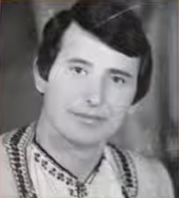 fotografie cu dumitru margine in tinerete in ie populara