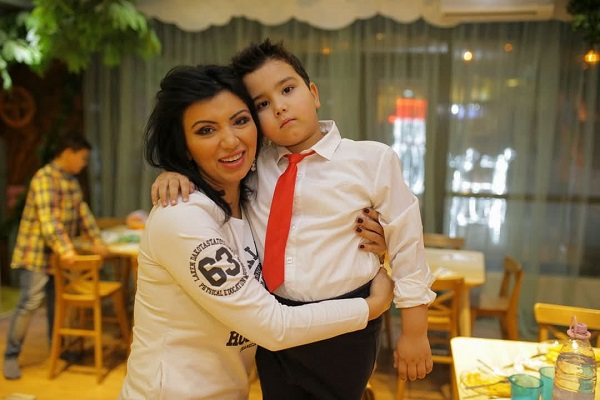 adriana bahmuteanu il tine in brate pe eduard