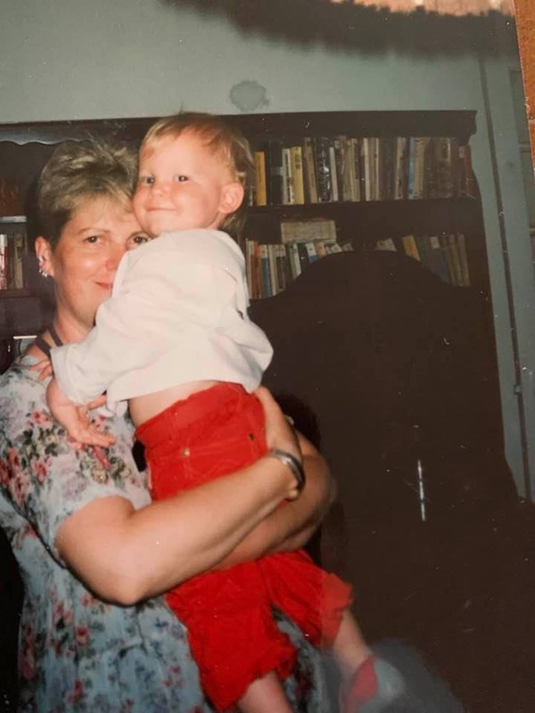 crina mardare alaturi de fiul ei bubu in brate