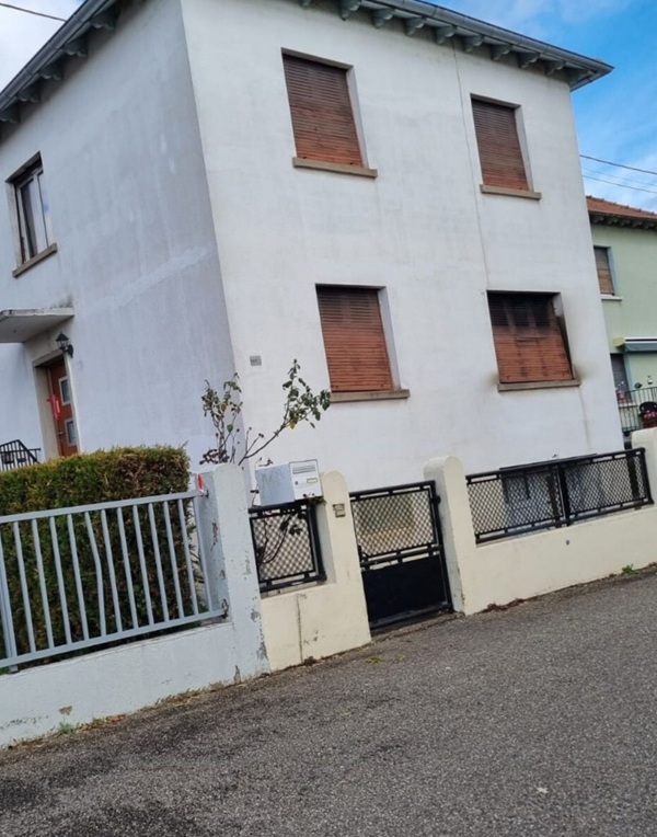 locuinta medicului simona boila din franta incendiata