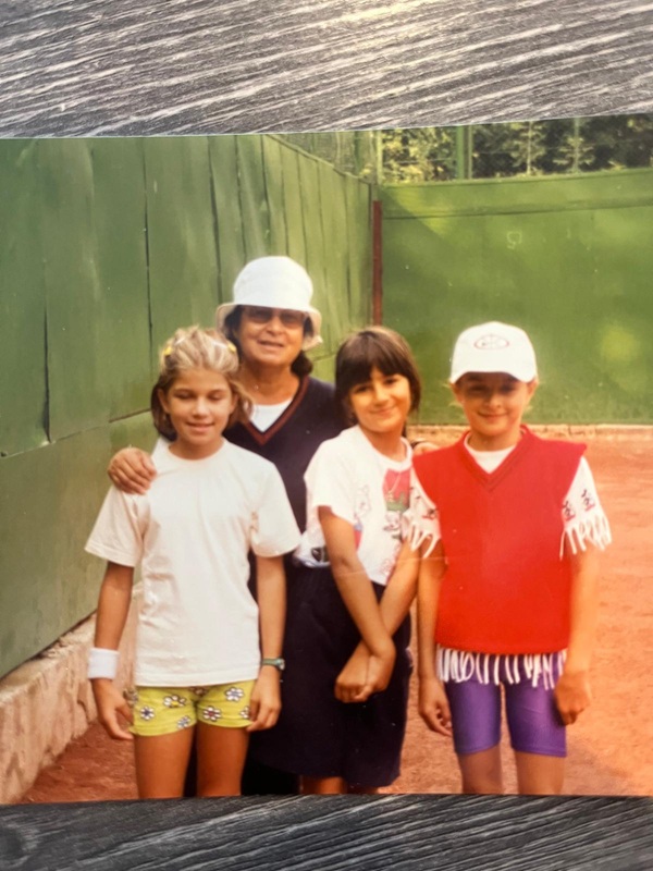 ecaterina rosianu horsa impreuna cu mai multi copii 