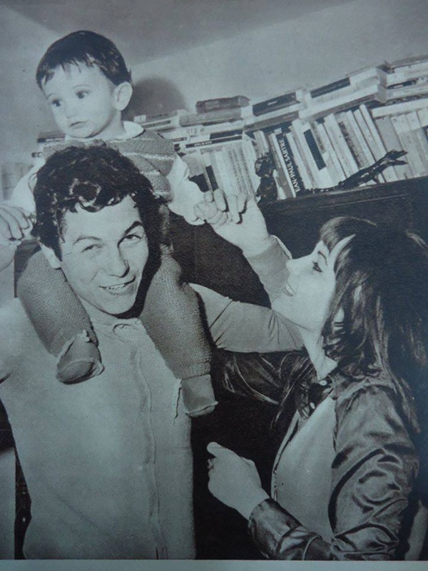 fotografie vechea alb negru cu mircea si neli lucescu impreuna cu fiul lor razvan