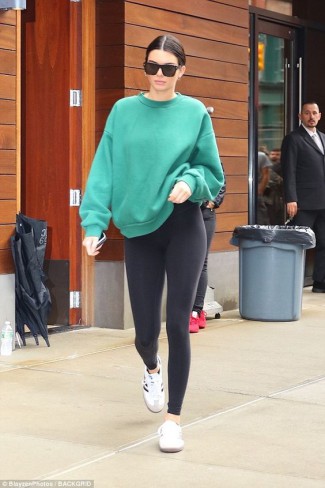 kendall jenner in tinuta sport