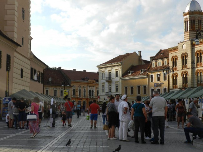 oameni la festival