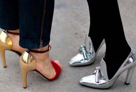 pantofi metalizati