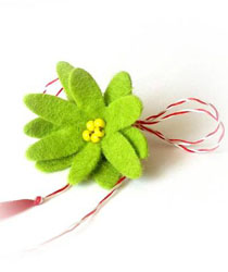 Martisor floare verde