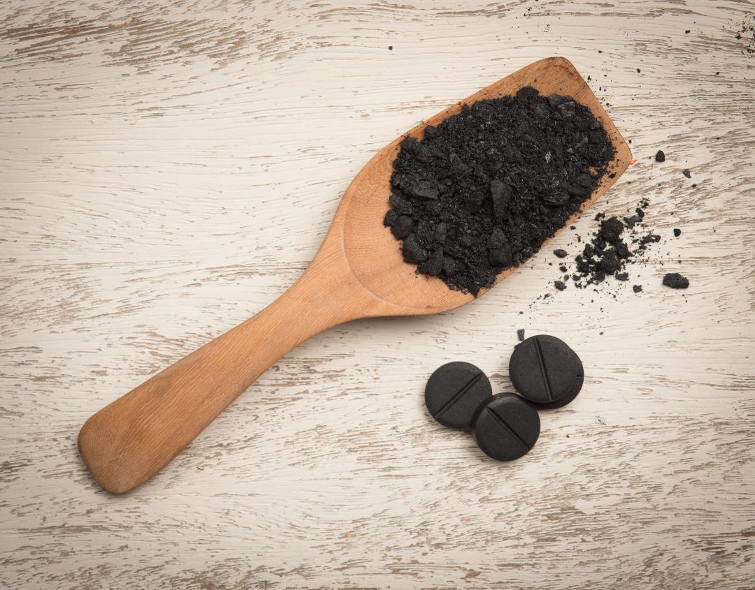Cărbune activ pentru slăbit: Cât de eficientă este această dietă