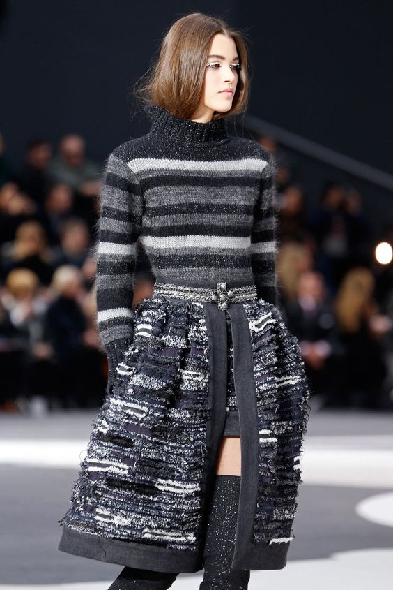 rochii-tricotate-2020-rochie scurtă Chanel