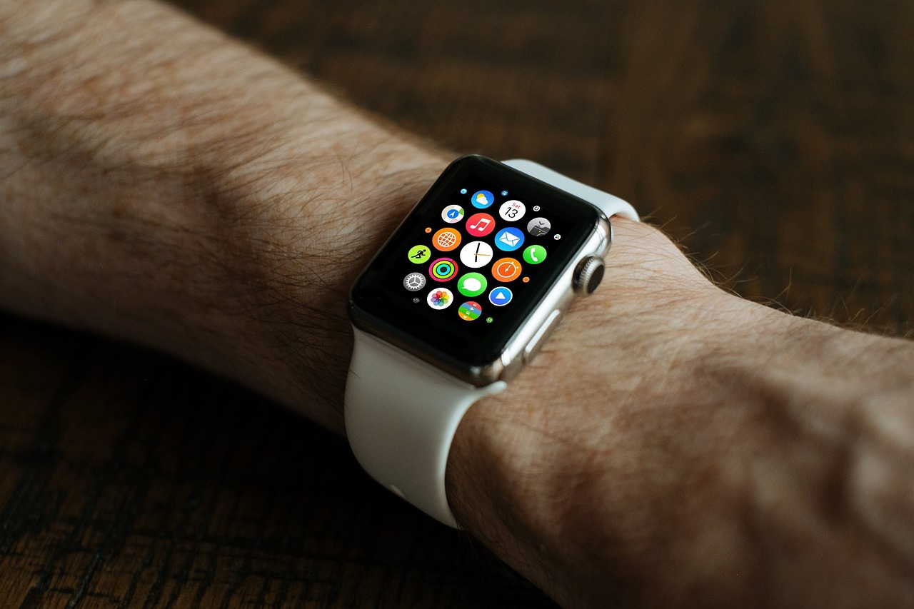 cadou pentru iubit ziua indragostitilor 2020-smartwatch