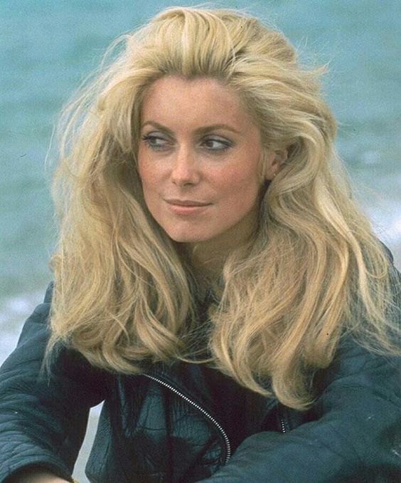 cele-mai-frumoase-coafuri-din-anii-70-Catherine-Deneuve