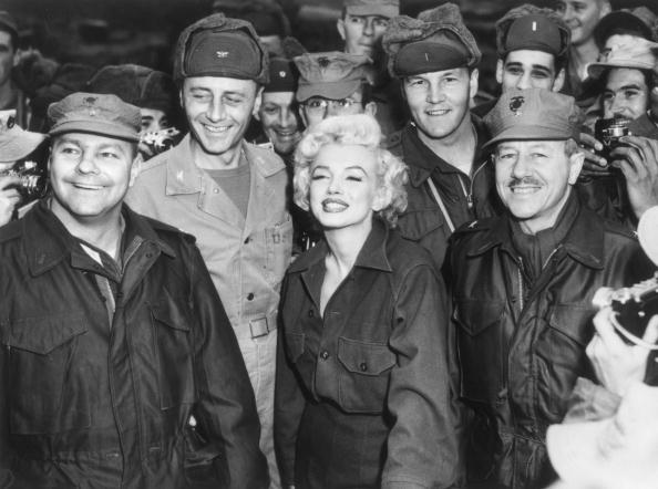 Marilyn Monroe si soldati americani