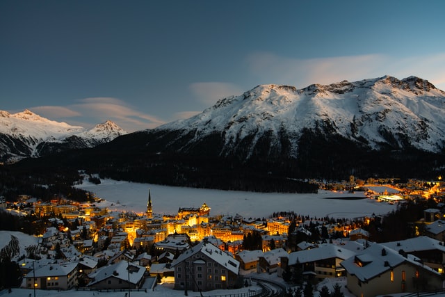 cele-mai-bune-statiuni-de-ski-din-europa-munte-zapada