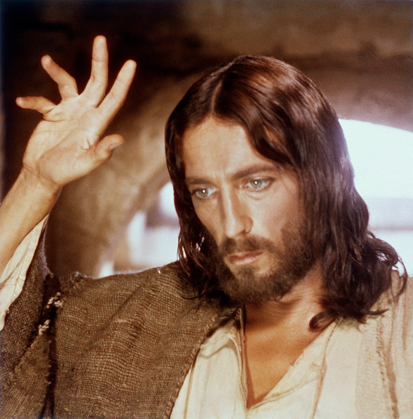 Robert Powell in rolul Iisus din Nazaret