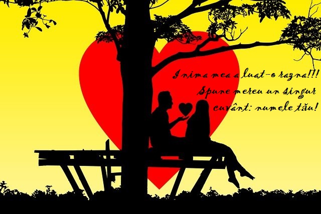 Desen cu doi îndrăgostiți care stau pe bancă sub un copac