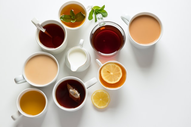 Mai multe tipuri de ceaiuri