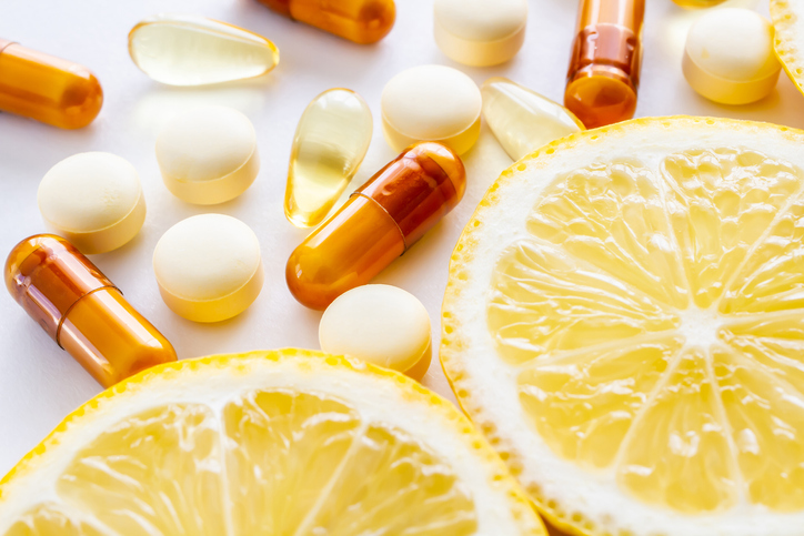 Suplimente cu vitamina C și portocale