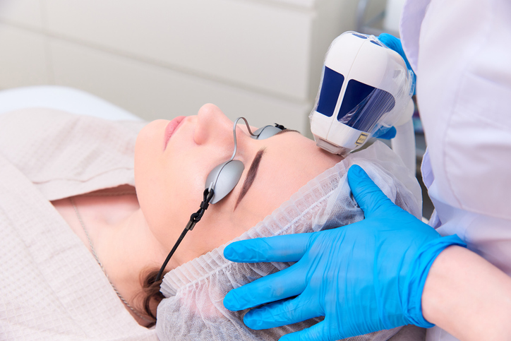 Tratament profesionist cu laser
