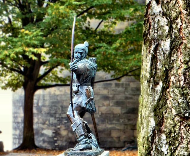 Statuie cu Robin Hood În Nottingham