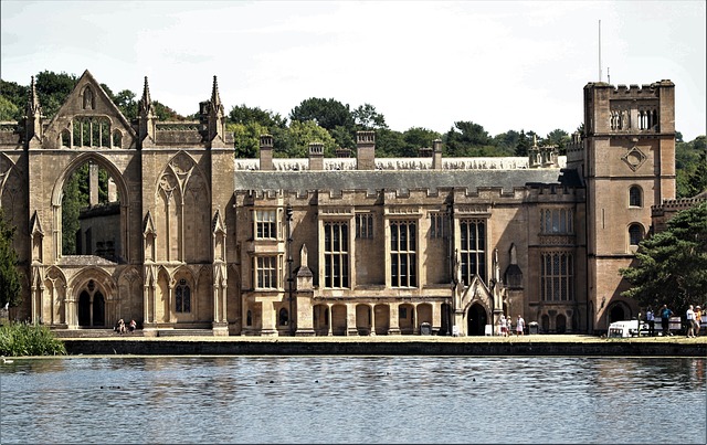 Newstead Abbey -vedere la lac