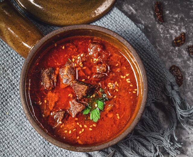 Carne cu sos picant 