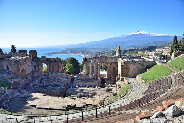 Vedere cu Muntele Etna