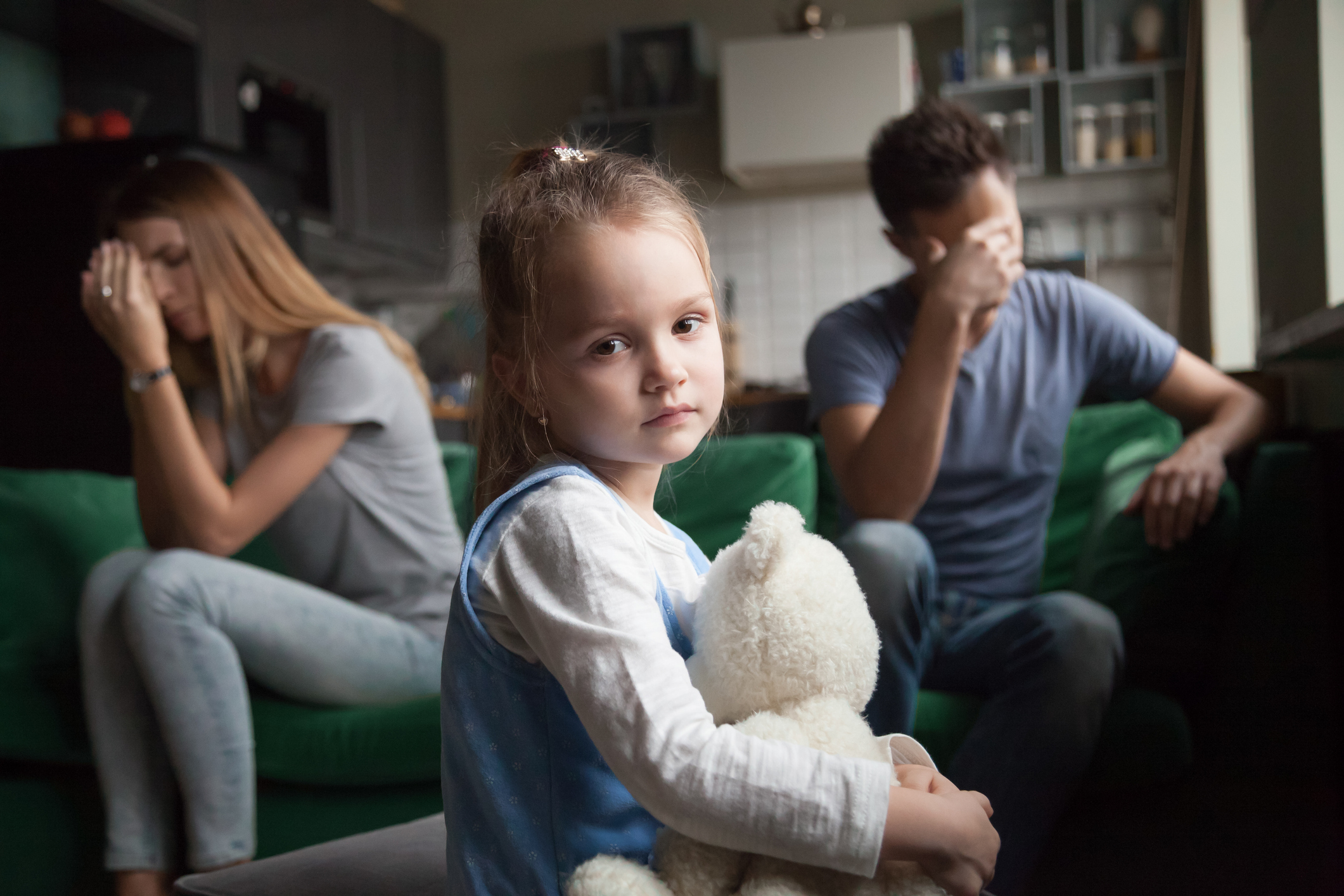 Copil afectat de certurile dintre părinți