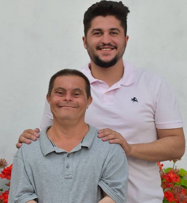 Medicul stomatolog Sader și tatăl său cu sindrom Down