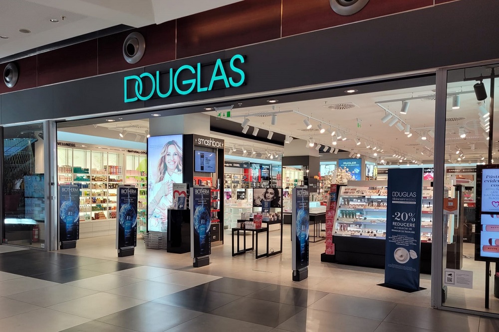 Unul dintre magazinele Douglas