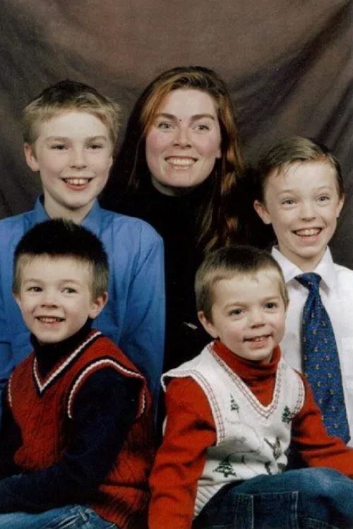 Jen McGuire și cei patru băieți ai săi