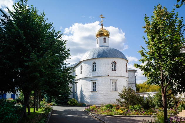 Biserica Sfinții Mucenici Adrian și Natalia Uspensky Mănăstirea Zilantov, Kazan, Rusia.