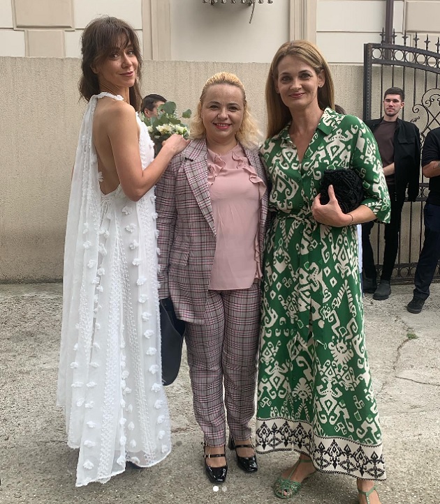 Andreea Vasile mireasă alături de Domnica Cîrciumaru și Elvira Deatcu