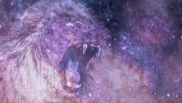 Ilustrație zodia Leu, cu un animal fioros așezat peste un fundal ce reprezintă Universul.