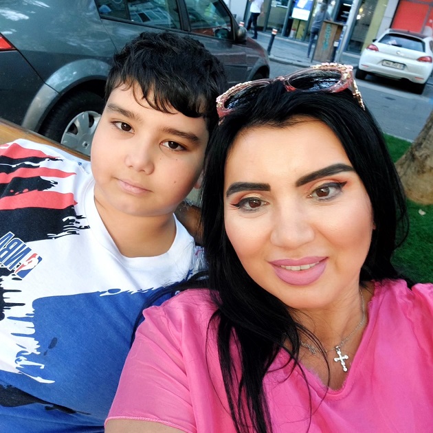 Adriana Bahmuțeanu și fiul cel mic, Eduard Prigoană