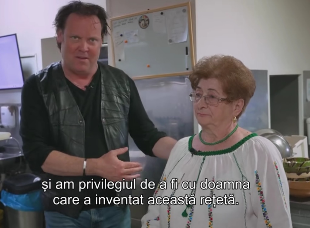 Secvență din documentarul de pe Netflix în care apare Cornelia Dumitrescu alături de regizorul britanic Charlie Ottley