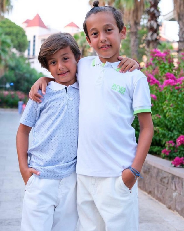 Nicolas și Gabriel, băieții Claudiei Pătrășcanu și ai lui Gabi Bădălău