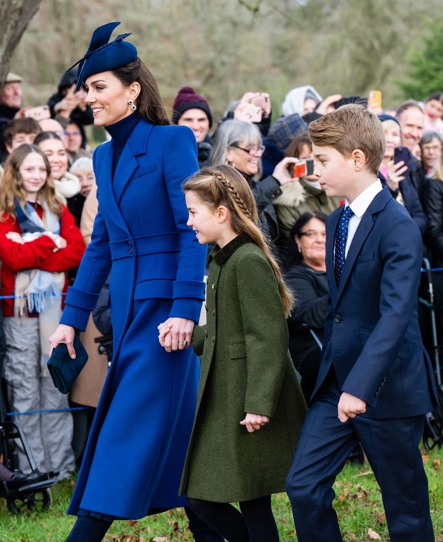 Katte Middleton alături de copiii săi, Prințesa Charlotte și Prințul George, la slujba din dimineața de Crăciun, la Biserica Sandringham, din Sandringham, Norfolk, pe 25 decembrie 2023