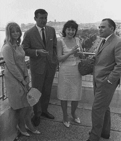 Liviu Ciulei alături de Ana Széles, Victor Rebengiuc, Gina Patrichi, la Cannes, în 1965, stând împreună pe un balcon