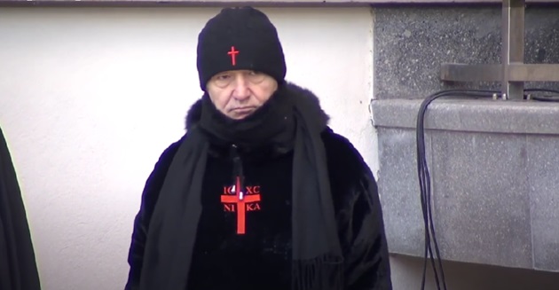 Gigi Becali la slujba de Bobotează, îmbrăcat în negru din cap până-n picioare