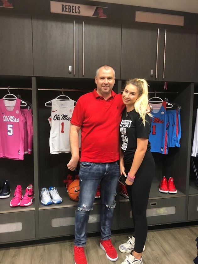 Tiberiu Dumitrescu susținându-și fiica, pe Sarah Prodan, în cariera sportivă