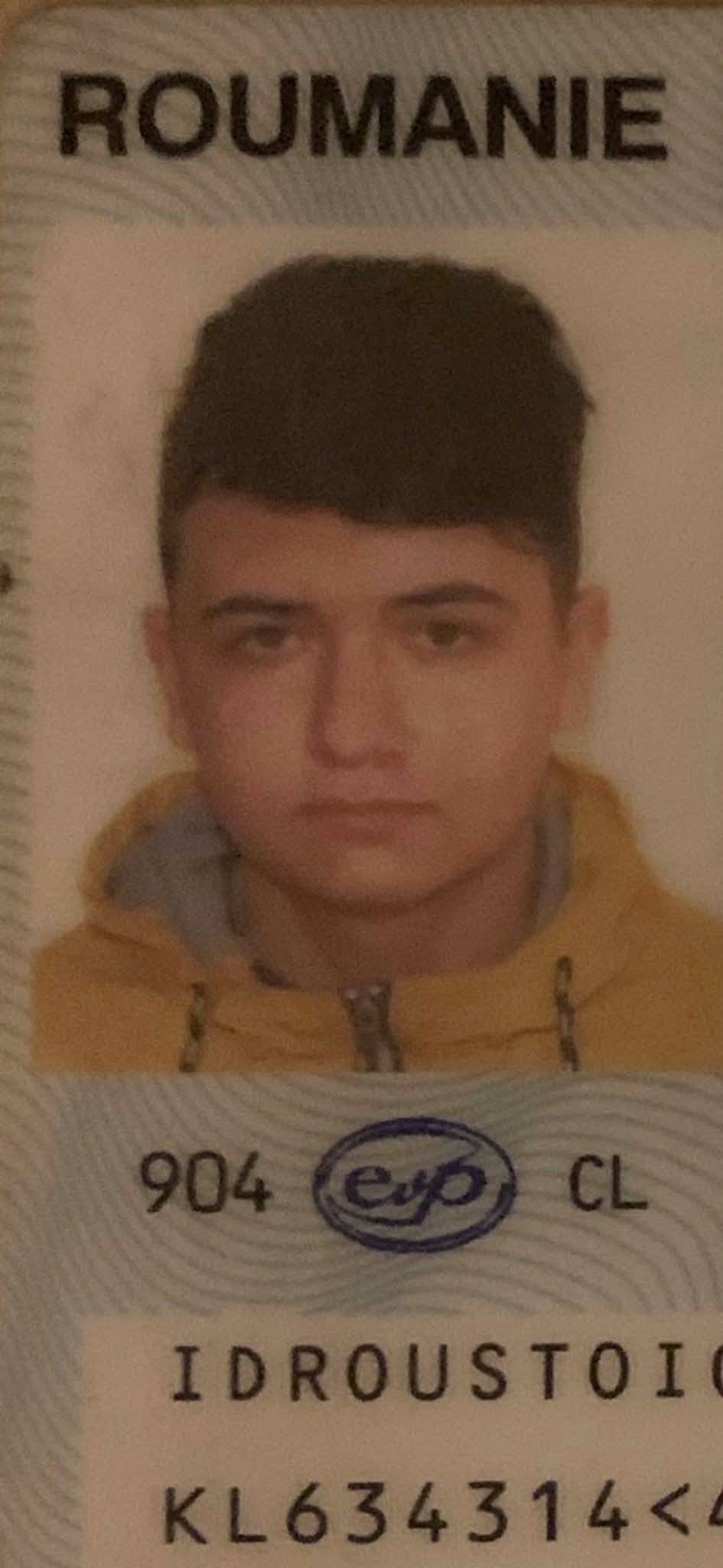 Imaginea din buletinul lui Mihai, tânărul din Dor Mărunt, Călărași, găsit mort în pârâul din apropierea casei
