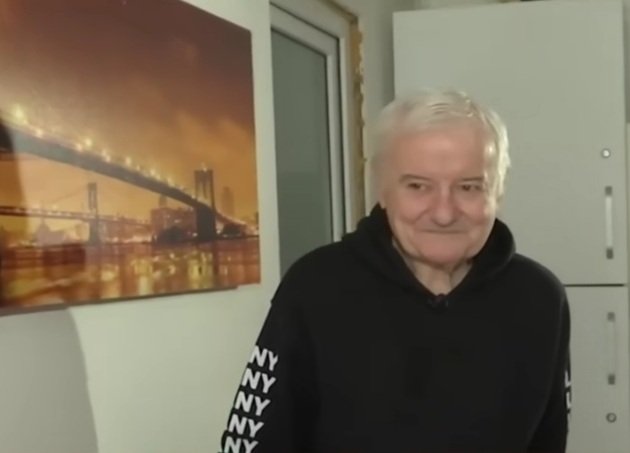 Irinel Columbeanu la azil, într-un hanorac negru