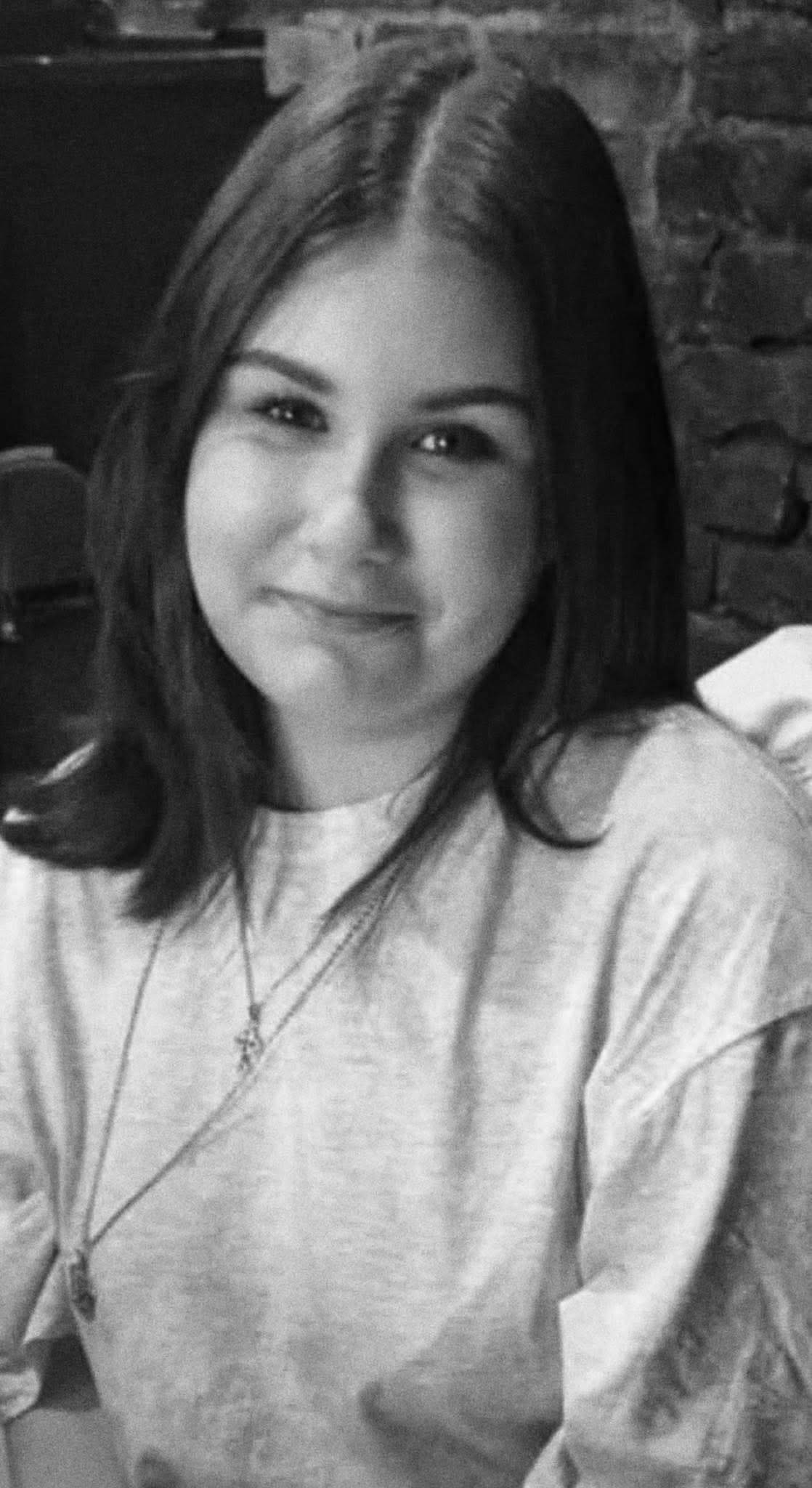 Imagine alb-negru cu Irina Aparaschivei, adolescenta româncă decedată în Italia