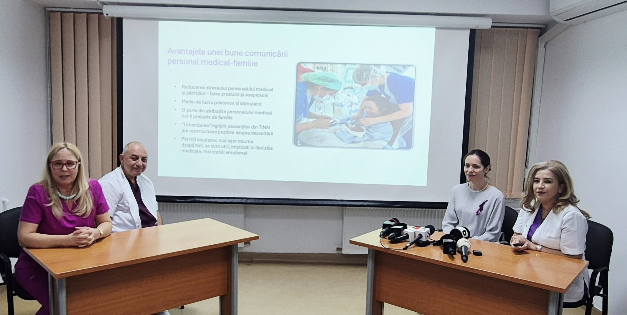 Mirabela Grădinaru la evenimentul organizat de Ziua Mondială a Prematurității, la Spitalul Universitar, vorbind în fața publicului, alături de medici ginecologi și neonatologi